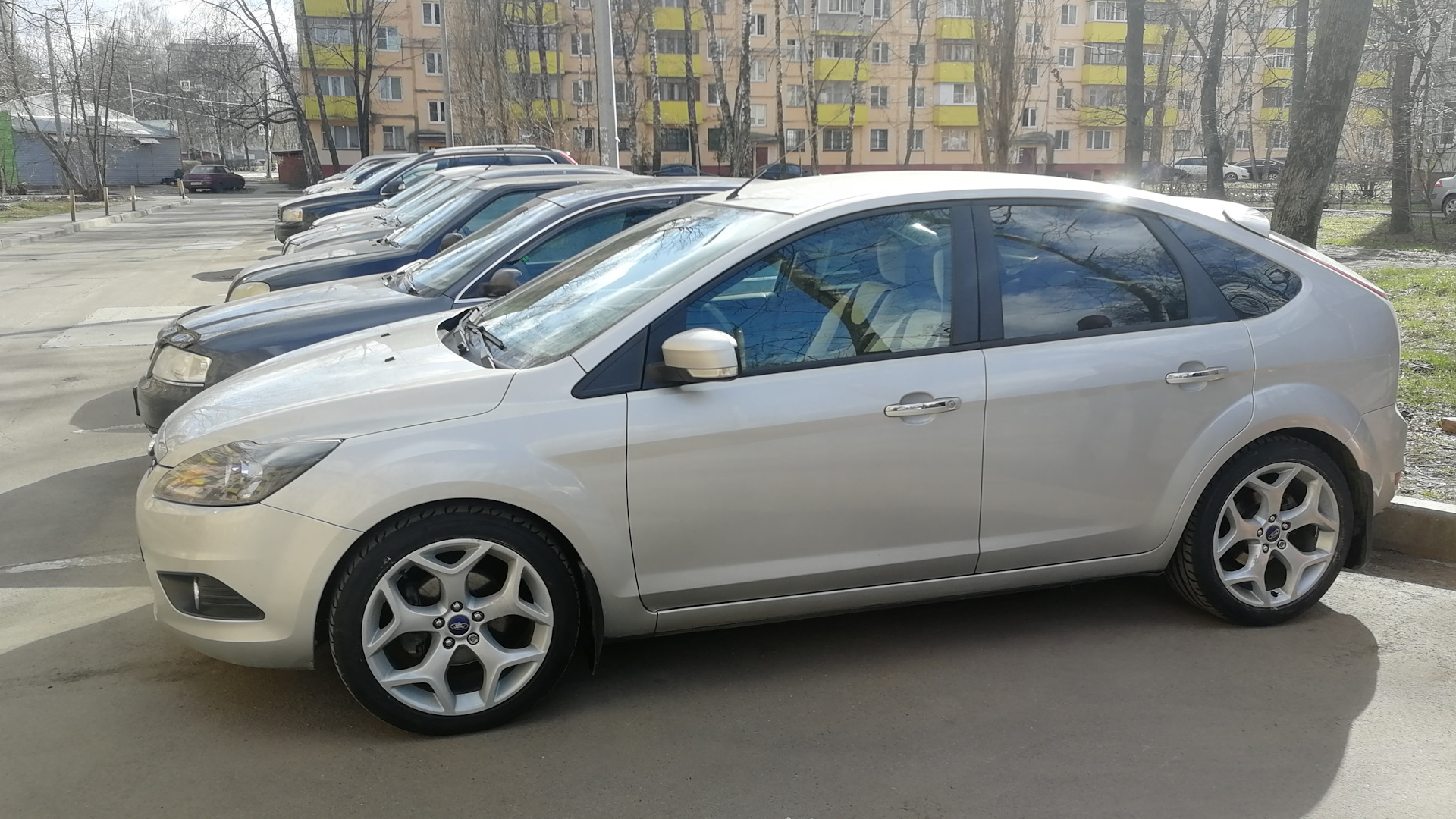 6 115 2008. Ford focus 2 r17 снежинка. Ford focus 2 r17. форд фокус 2 на снежинках. Ford focus r16.