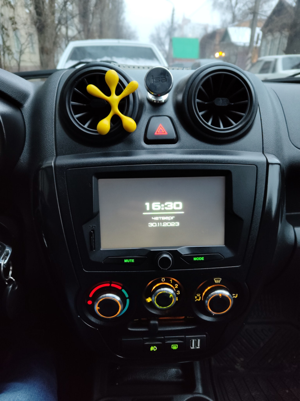 Небольшие доработки в салон🤩 — Lada Гранта лифтбек, 1,6 л, 2014 года ...