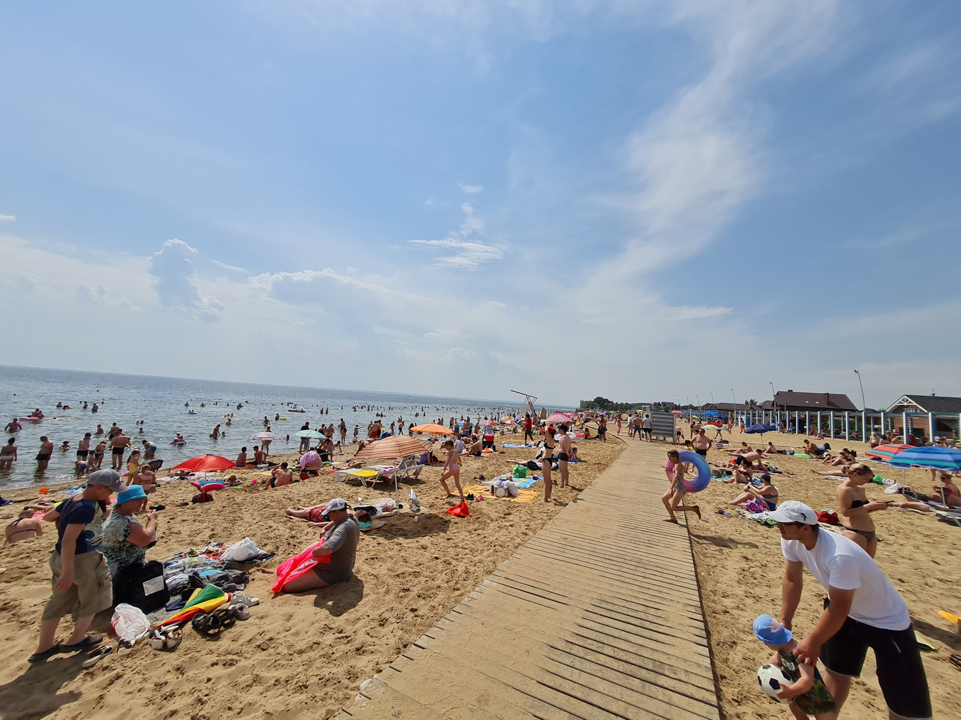 Камское море в казани фото. Камское море Лаишево. Камское море Татарстан. Пляж Камское море в Лаишево. Пляж Камское море Казань.