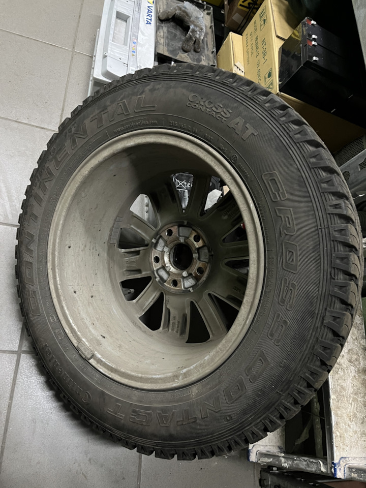 Шины летние Continental 215/65 R16, литые диски Vw 7Jx16 ET45 5x112 на ...