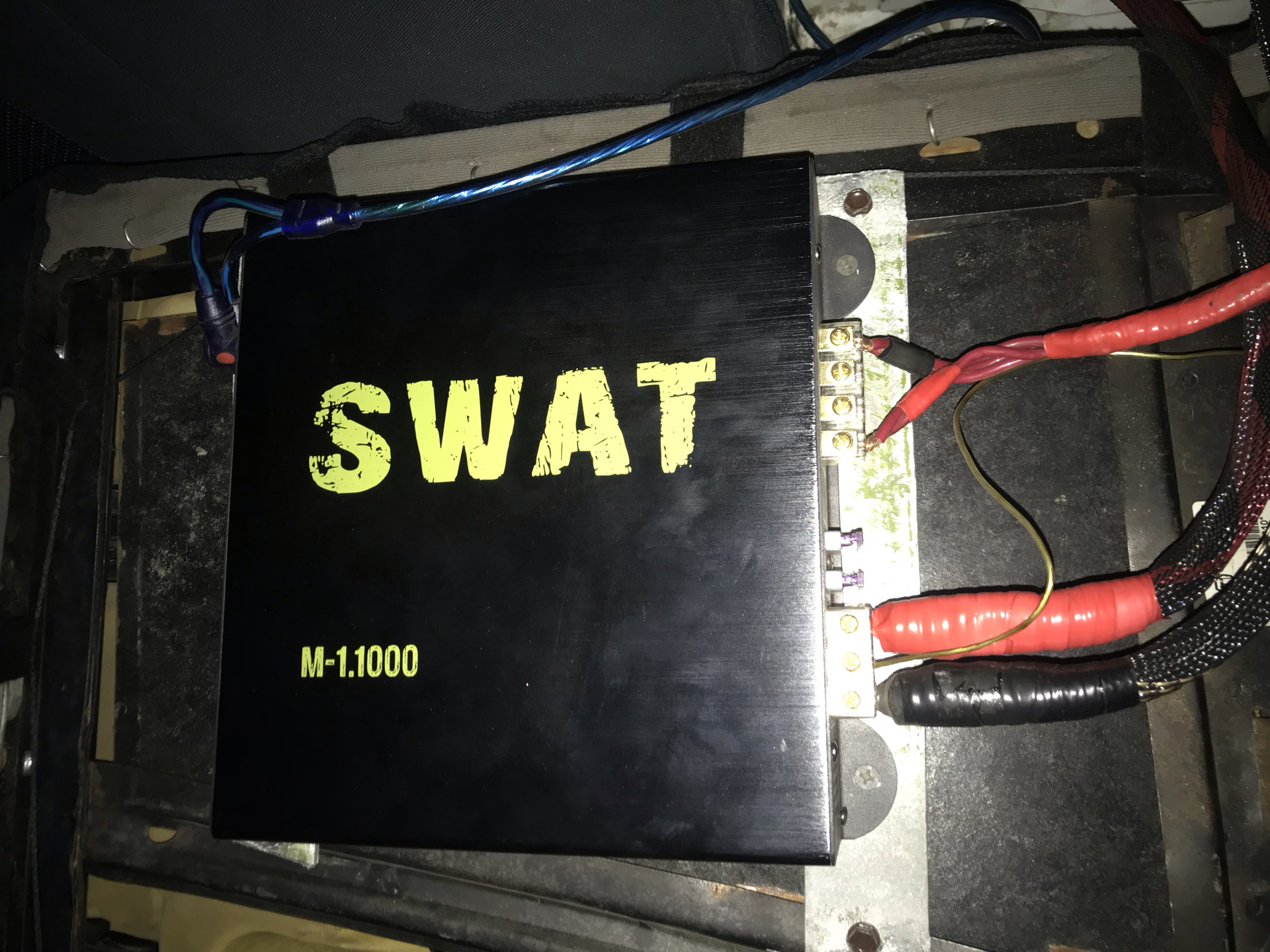 Swat звук. Моноблок SWAT 1.1000. Усилитель SWAT 1. Моноблок Урал 1.1000. Усилитель сват 1.1000.