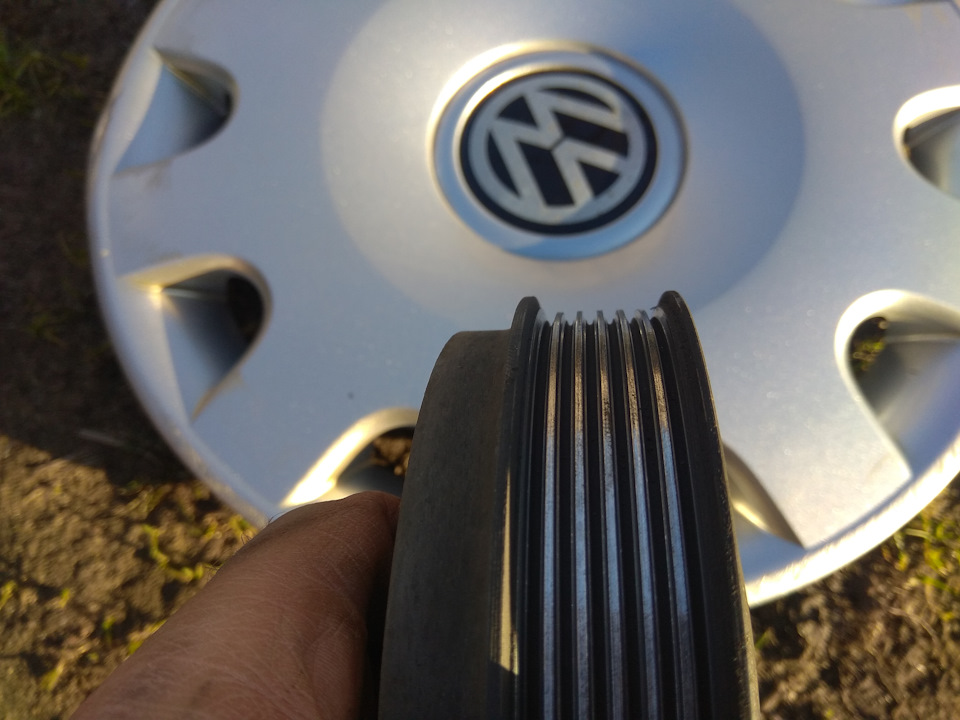 Пищит ремень. Шкив коленвала. — Volkswagen Golf Mk4, 1,9 л, 2003 года ...