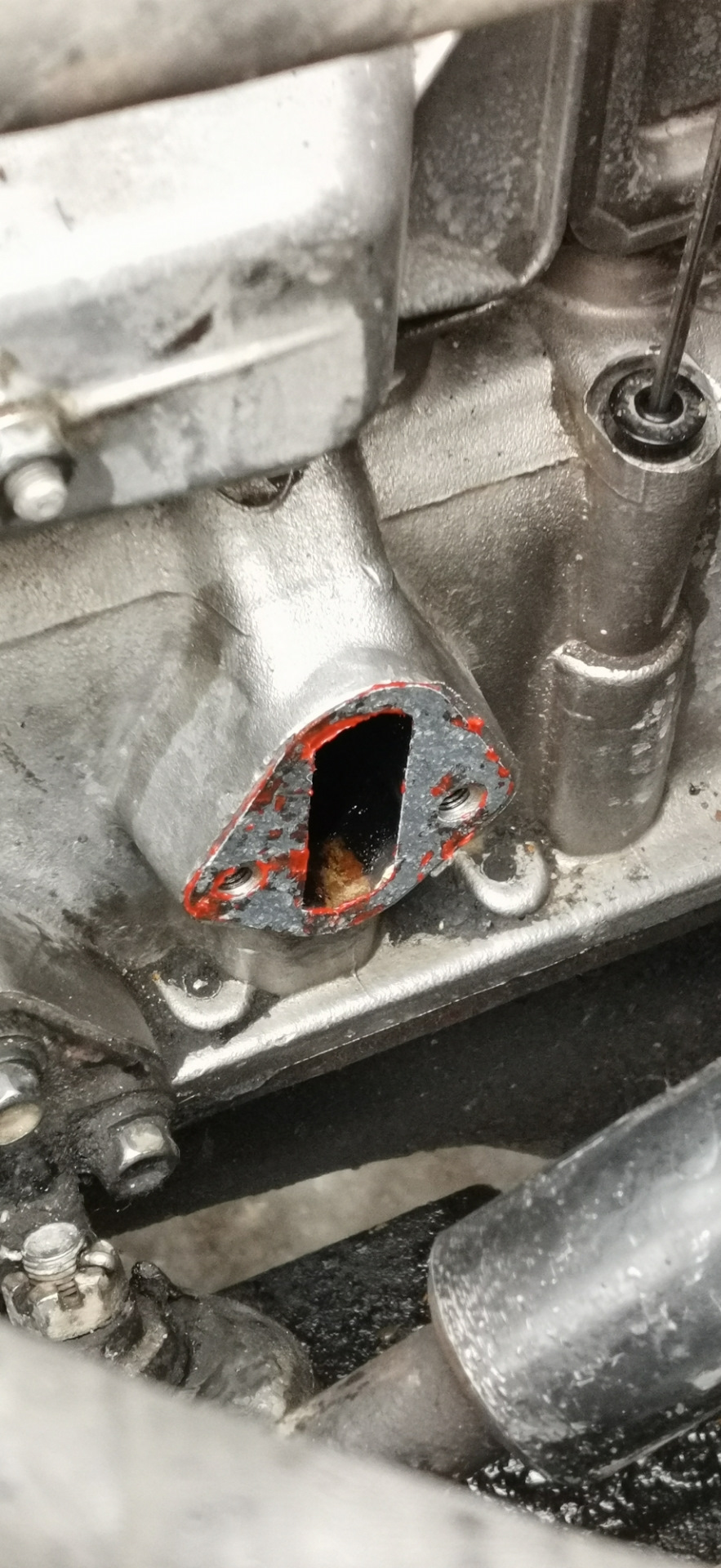 Замена патрубков системы охлаждения и прокладки бензонасоса — УАЗ 31514 ...