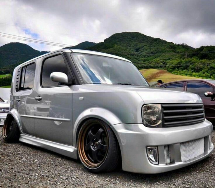 Nissan Cube стенс