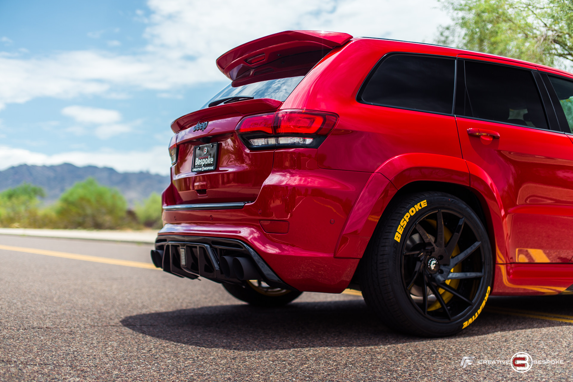 Jeep Grand Cherokee srt8 черный