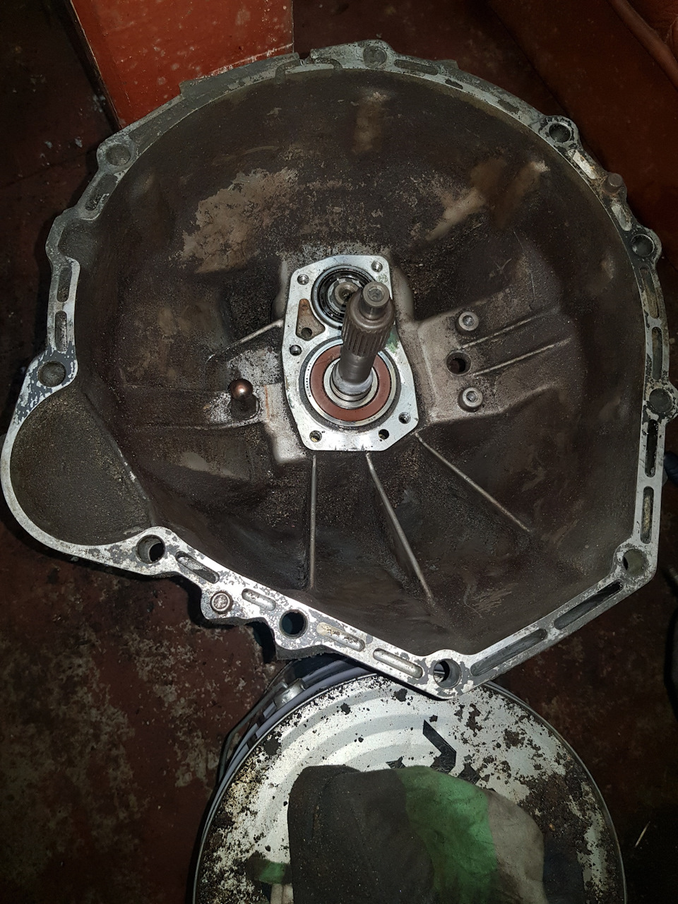 Шум в коробке — Mercedes-Benz C-class (W202), 2 л, 1995 года | своими ...