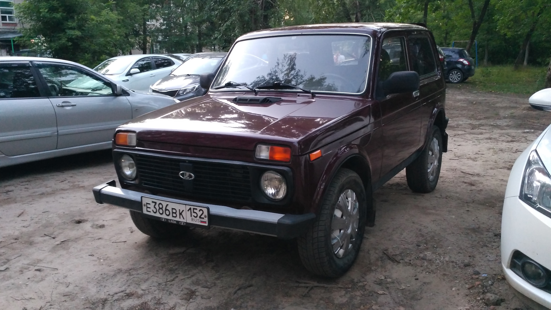 Ваз 212140. Нива 212140. 212140 Lada 4x4. Lada 212140 Lada 4x4. 212140 Lada 4x4 золотисто-коричневая.