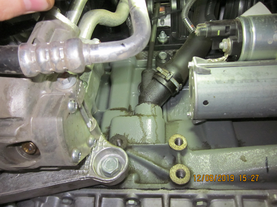 Так выглядел сапун на пробеге 10648км (фоткал при промежуточном ТО-0,5) — Lada Vesta SW (1G)