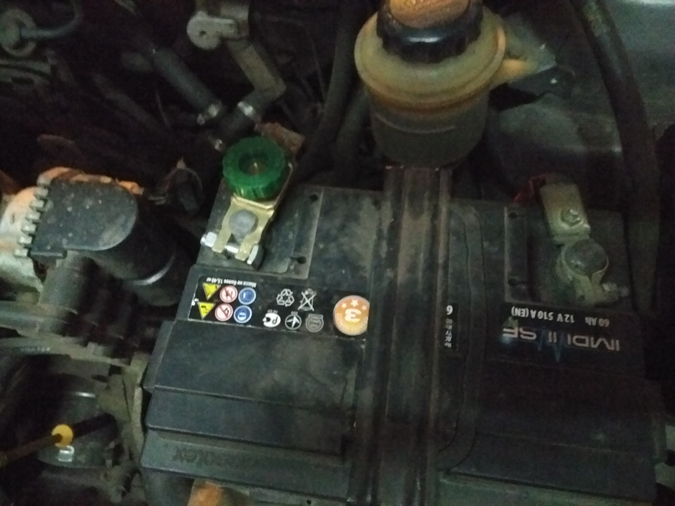 Установка выключателя массы. — Daewoo Lanos, 1,5 л., 2006 года ...