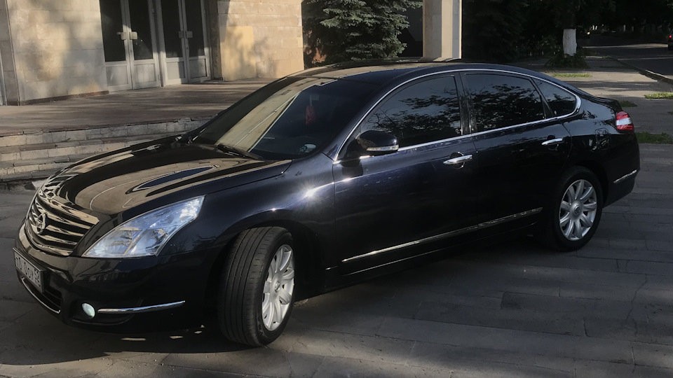 nissan teana 2022 interior black