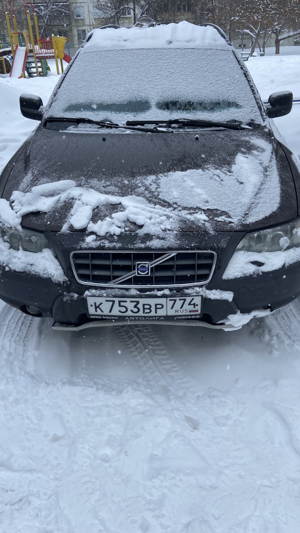 Решеточка — Volvo XC70 II, 2,4 л, 2001 года | стайлинг | DRIVE2