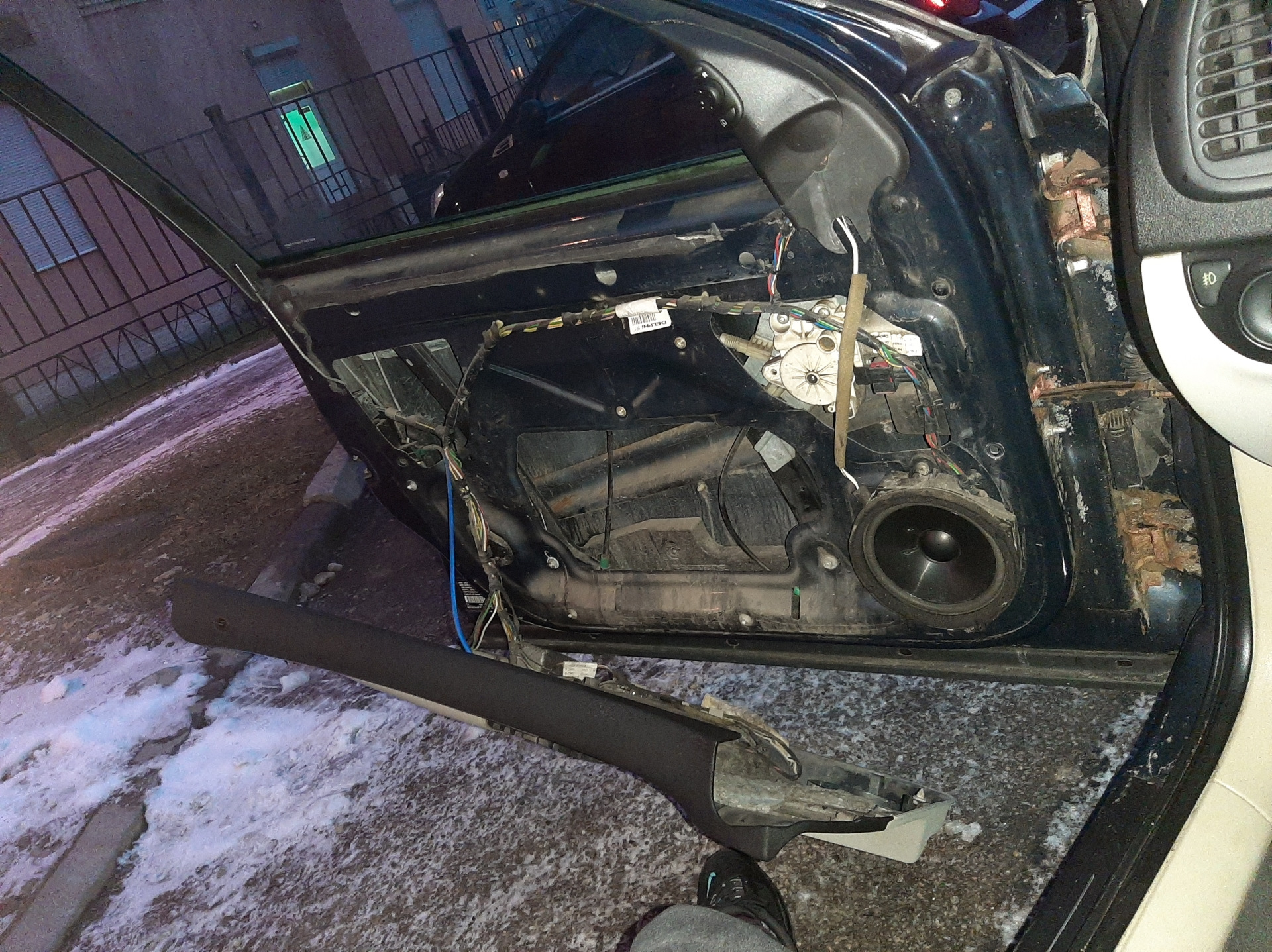 Оторвался тросик стеклоподъёмника — Saab 9-3 (2G), 2 л, 2004 года ...