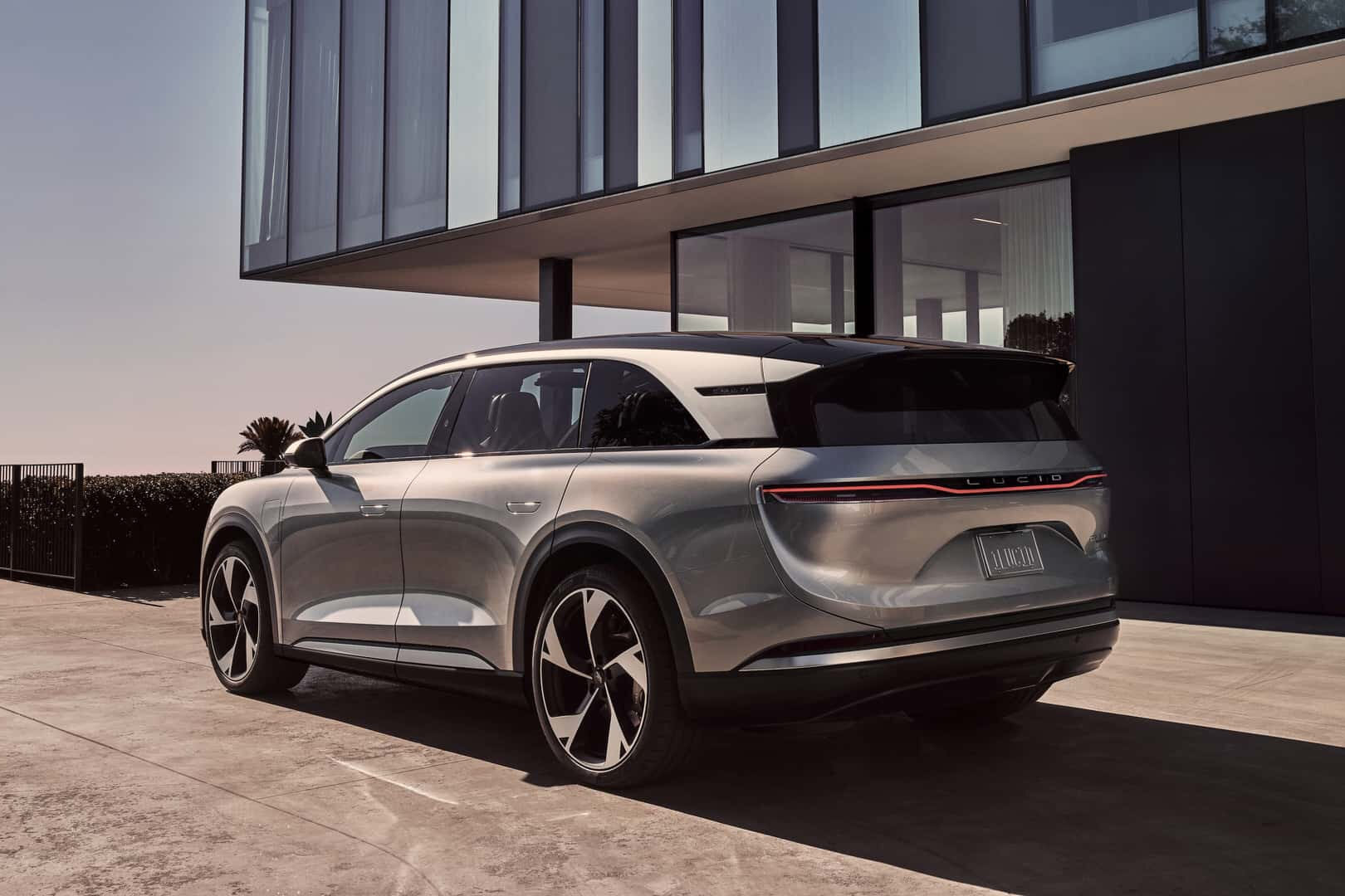 Graven 2024. Volvo xc40 Polestar. Volvo Polestar 2. Sony Vision-s 02. Volvo электромобиль Polestar.