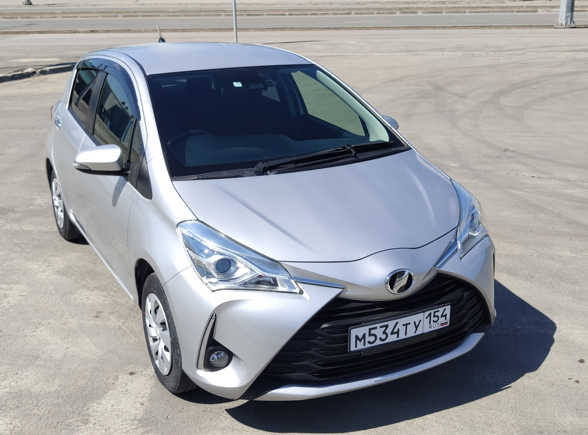 Комплектация — Toyota Vitz (130), 1 л, 2019 года | наблюдение | DRIVE2