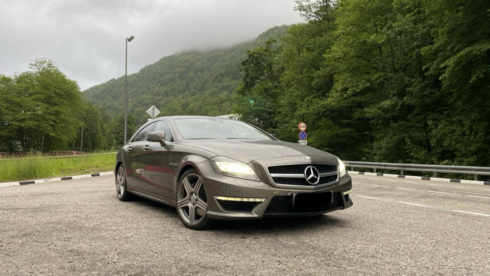 Mercedes-Benz CLS 63 AMG (C218) 5.5 бензиновый 2012 | Банан в шоколаде ...