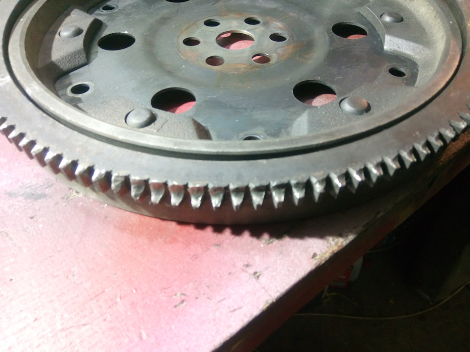 Износ маховика — Mitsubishi Pajero (2G), 2,5 л, 1992 года | своими ...