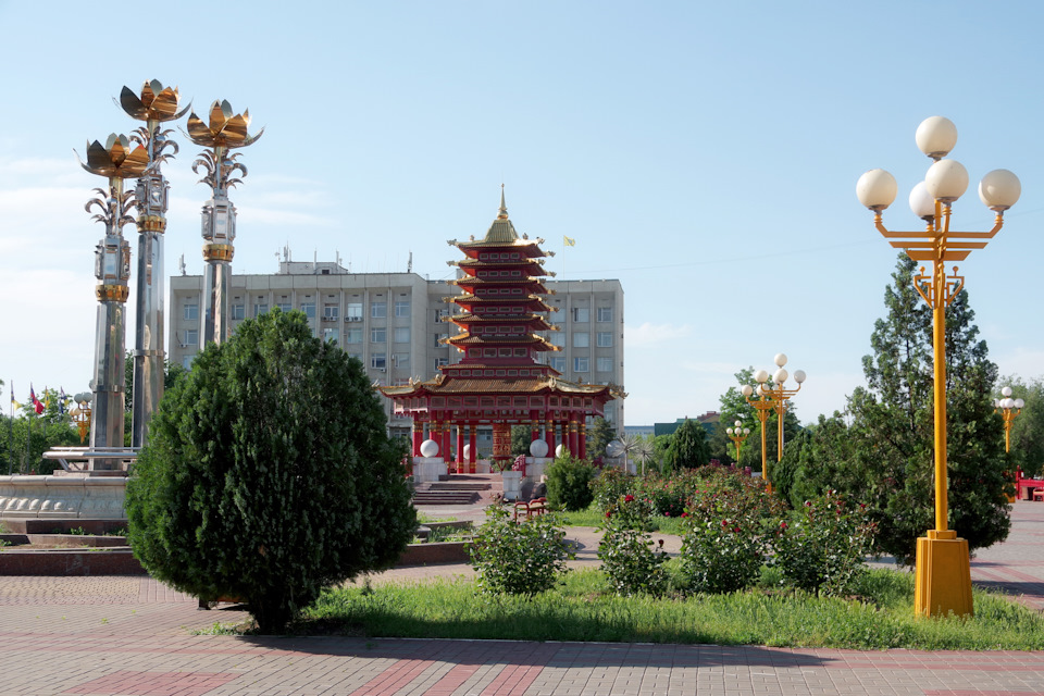храм будды в элисте фото