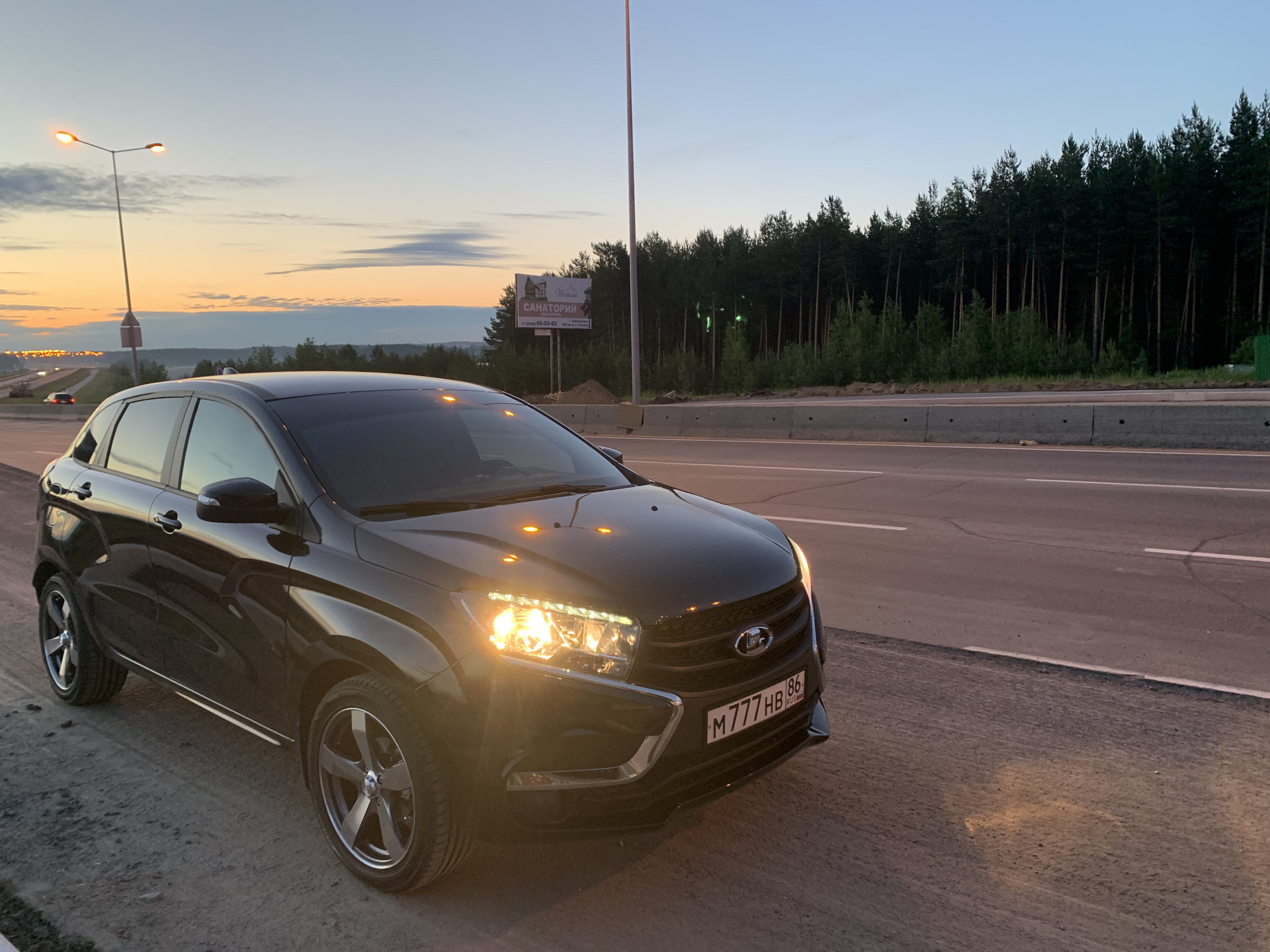 Lada XRAY чёрная Лада