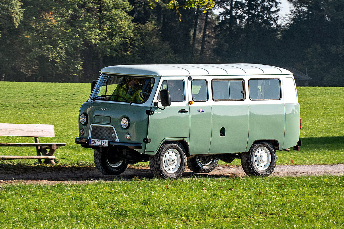 Фото автомобиля буханка