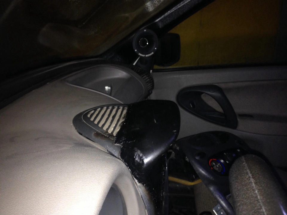 Рамка под планшет — Lada Калина универсал, 1,6 л, 2009 года | своими ...