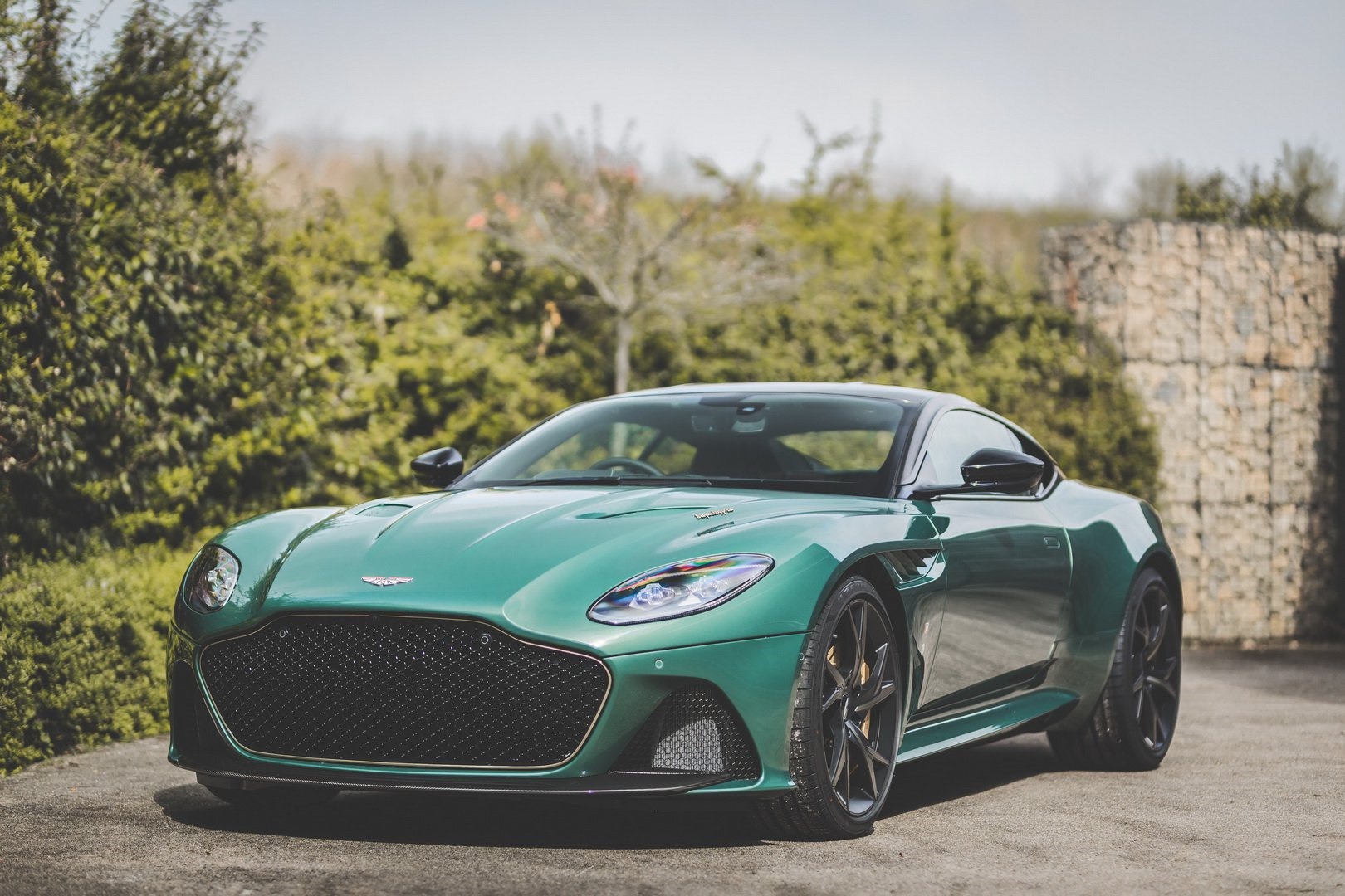 Aston Martin DBS Superleggera Р·РµР»РµРЅС‹Р№