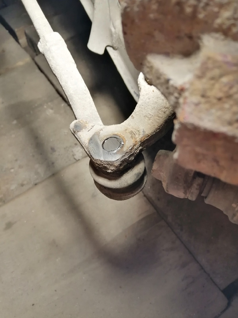 И снова подвеска, жрет резину — Nissan Cedric (7G), 2 л, 1992 года ...