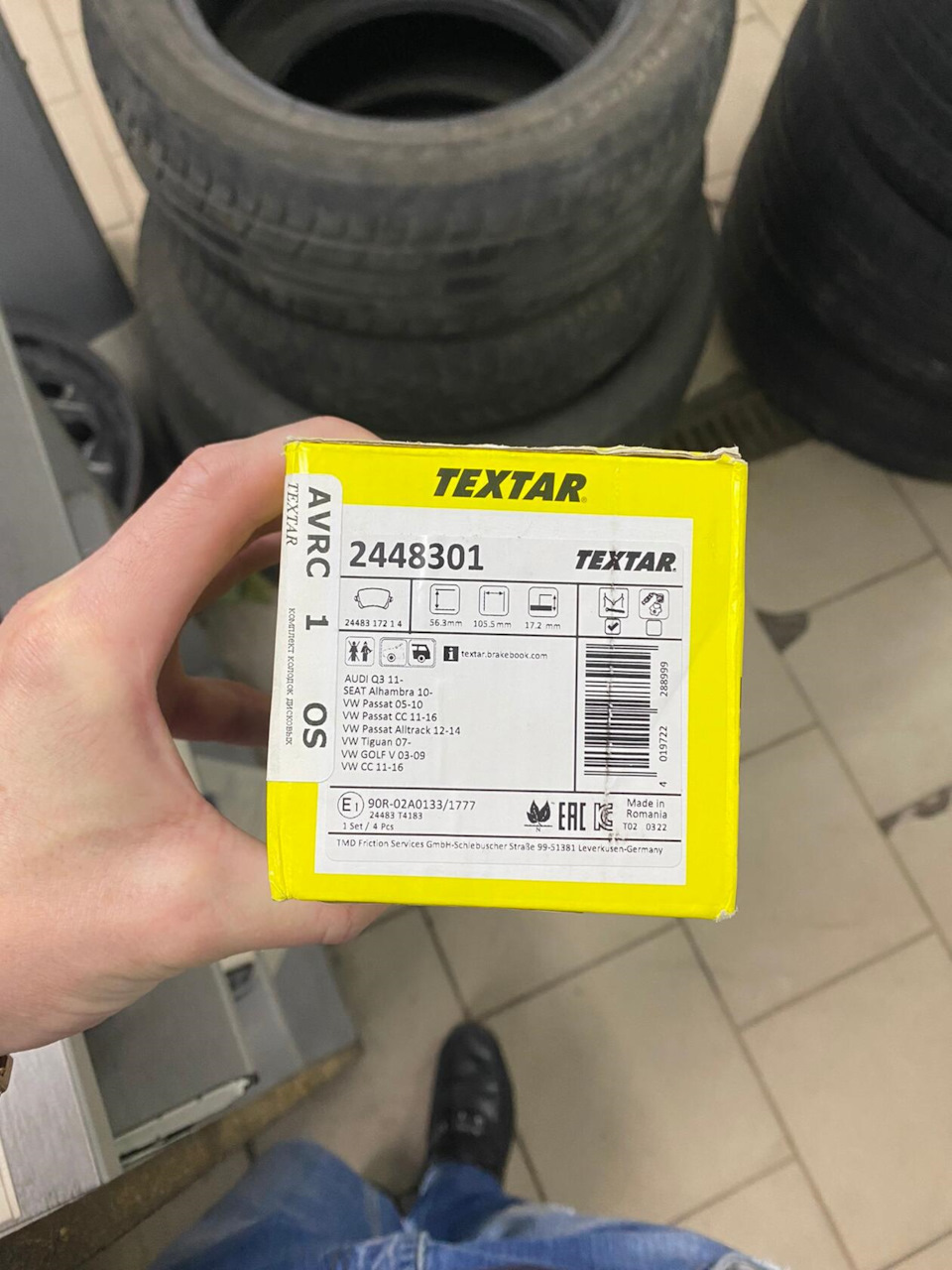 Замена задних тормозных колодок. — Volkswagen Passat CC, 1,8 л, 2014 ...