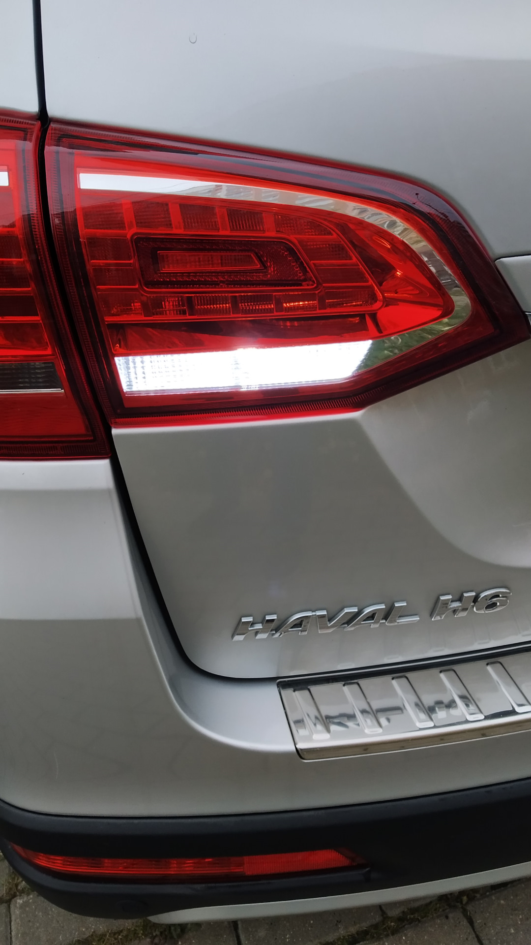 Как поменять лампочки на хавал Замена ламп заднего хода на светодиоды. - Haval H6 (1G), 1,5 л, 2019 года своими