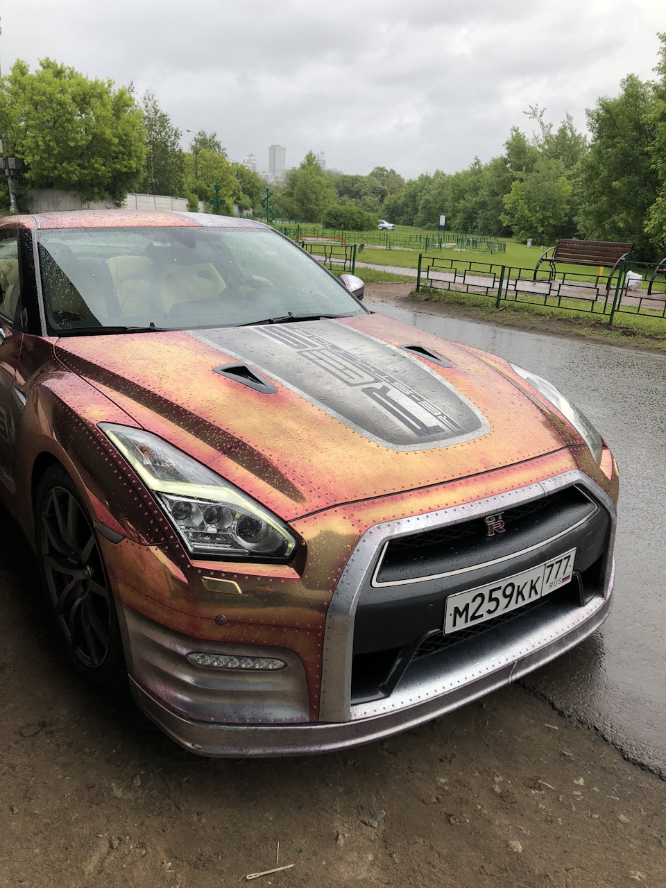 Nissan GTR alan Enileev