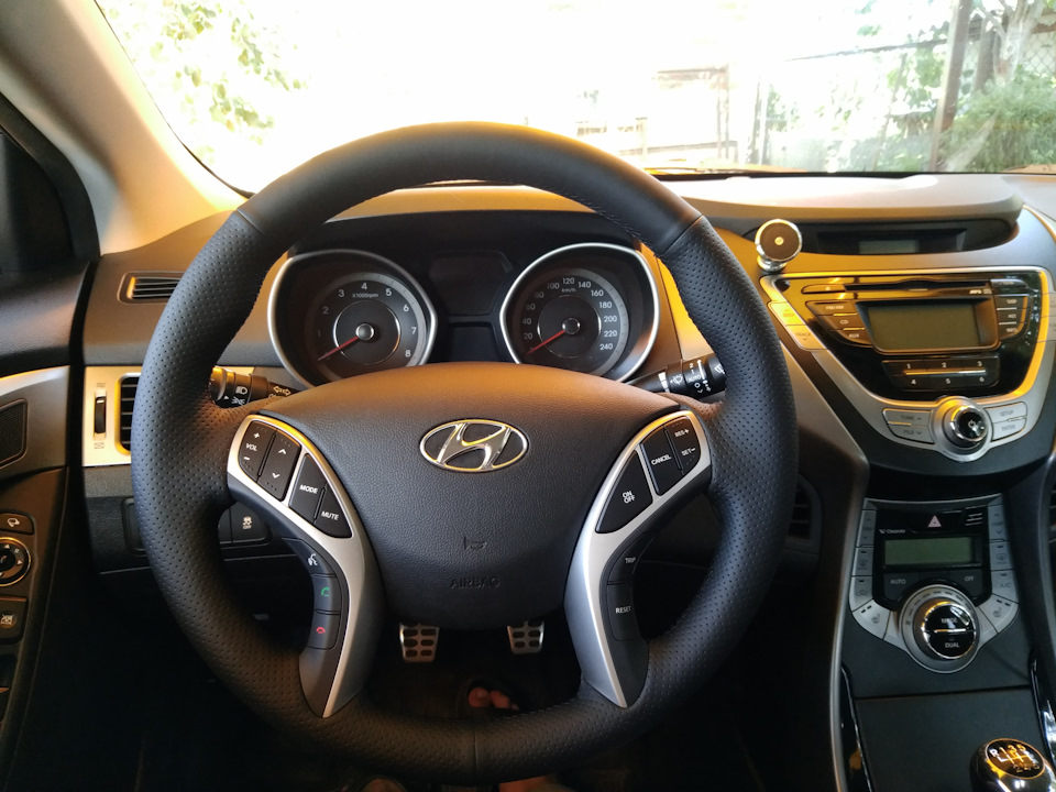Элантра как снять руль Круиз-контроль, оплетка на руль - Hyundai Elantra (5G), 1,8 л, 2013 года тюнинг 