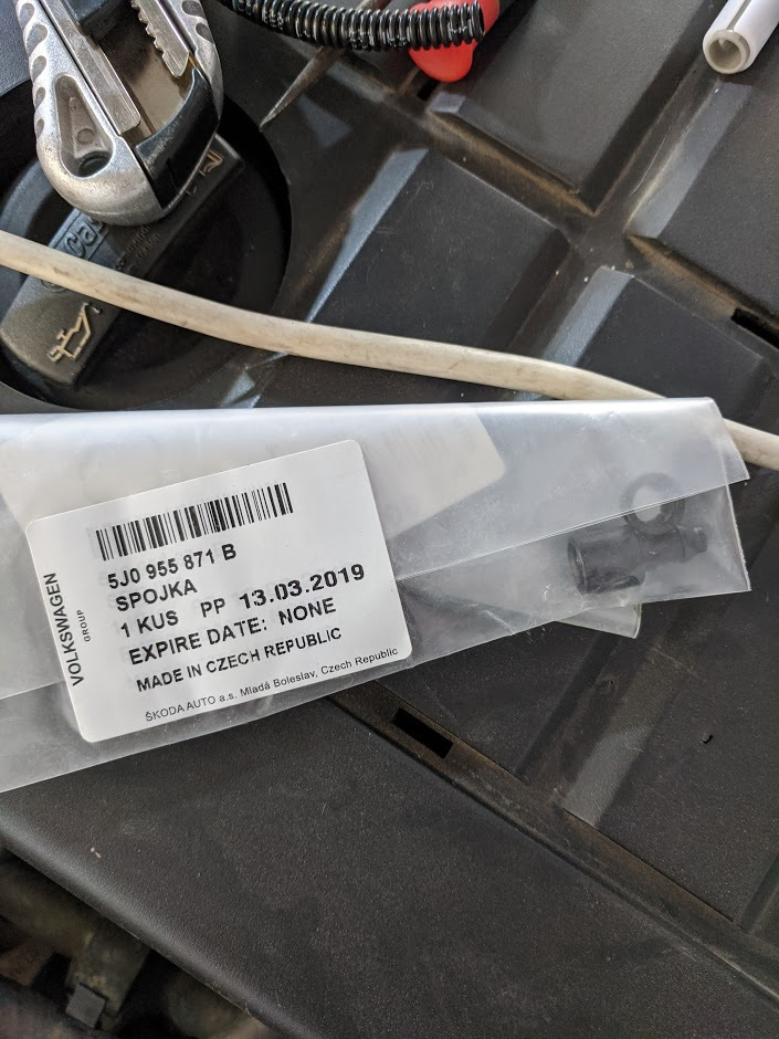 Ремонт магистрали омывателей — Volkswagen Golf GTI Mk5, 2 л, 2008 года ...