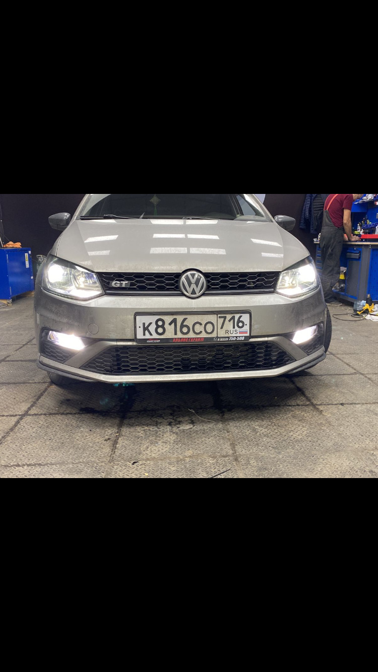 Bi-Led линзы — Volkswagen Polo Sedan GT, 1,4 л, 2018 года | стайлинг ...
