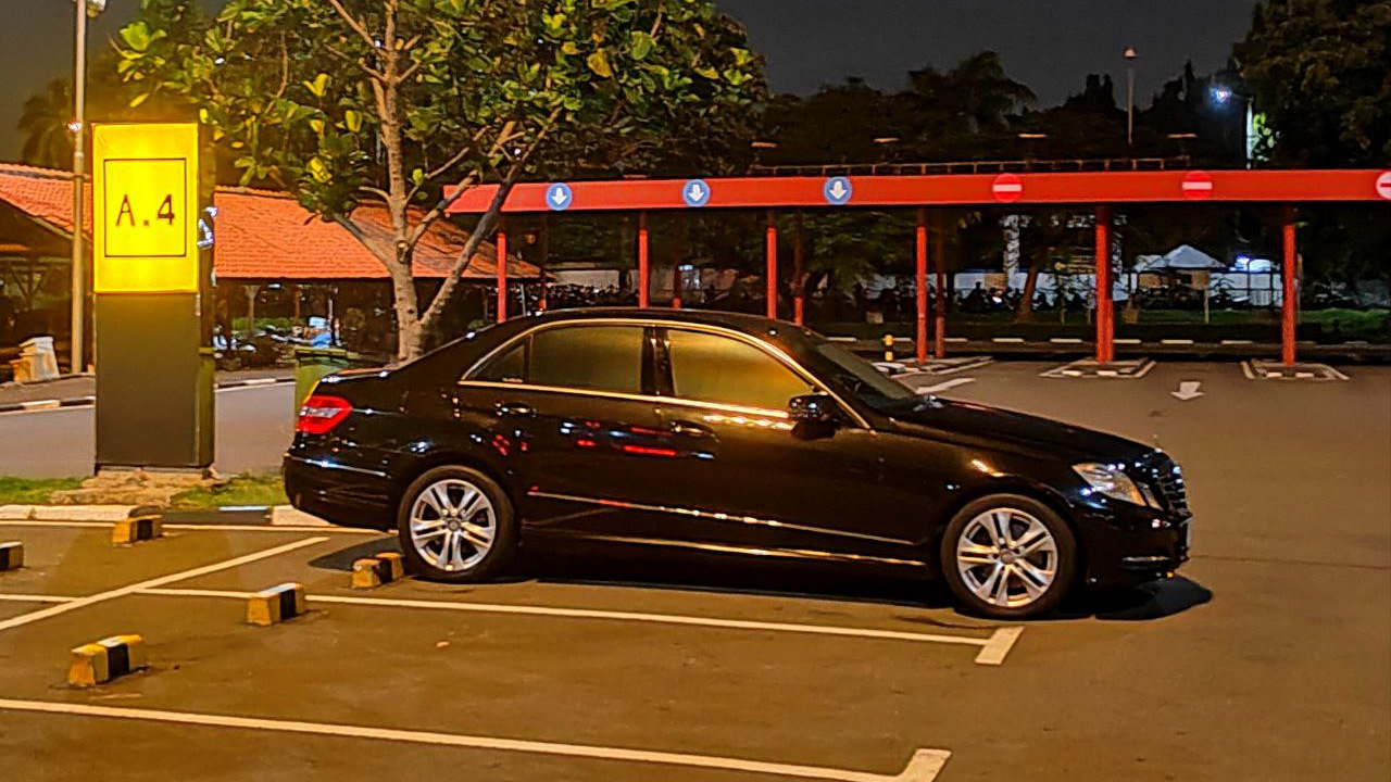 Mercedes-Benz E-class (W212) 3.5 бензиновый 2010 | Jakarta Diplomat на  DRIVE2