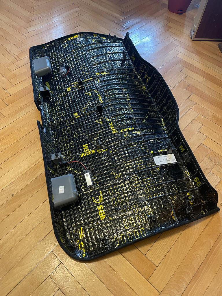 Перетяжка карпетом обшивки багажника — Ford C-Max I, 2 л, 2007 года ...