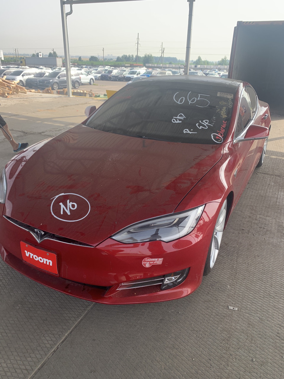 Фото с разгрузки и стоимость услуг СВХ Колядичи-Авто — Tesla Model S, 2016  года | фотография | DRIVE2