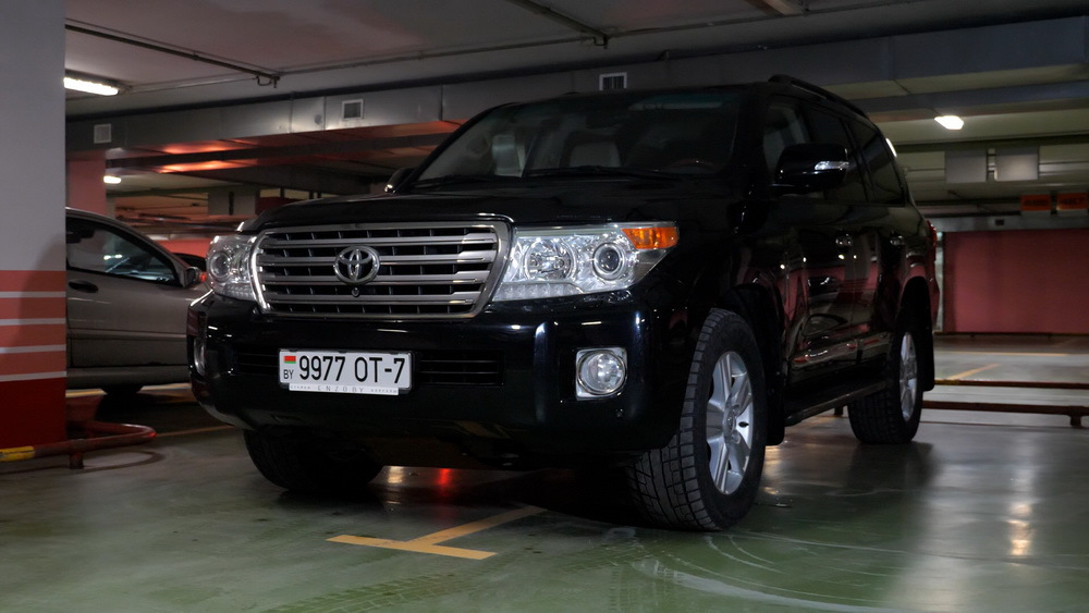 Toyota Land Cruiser 200 2012