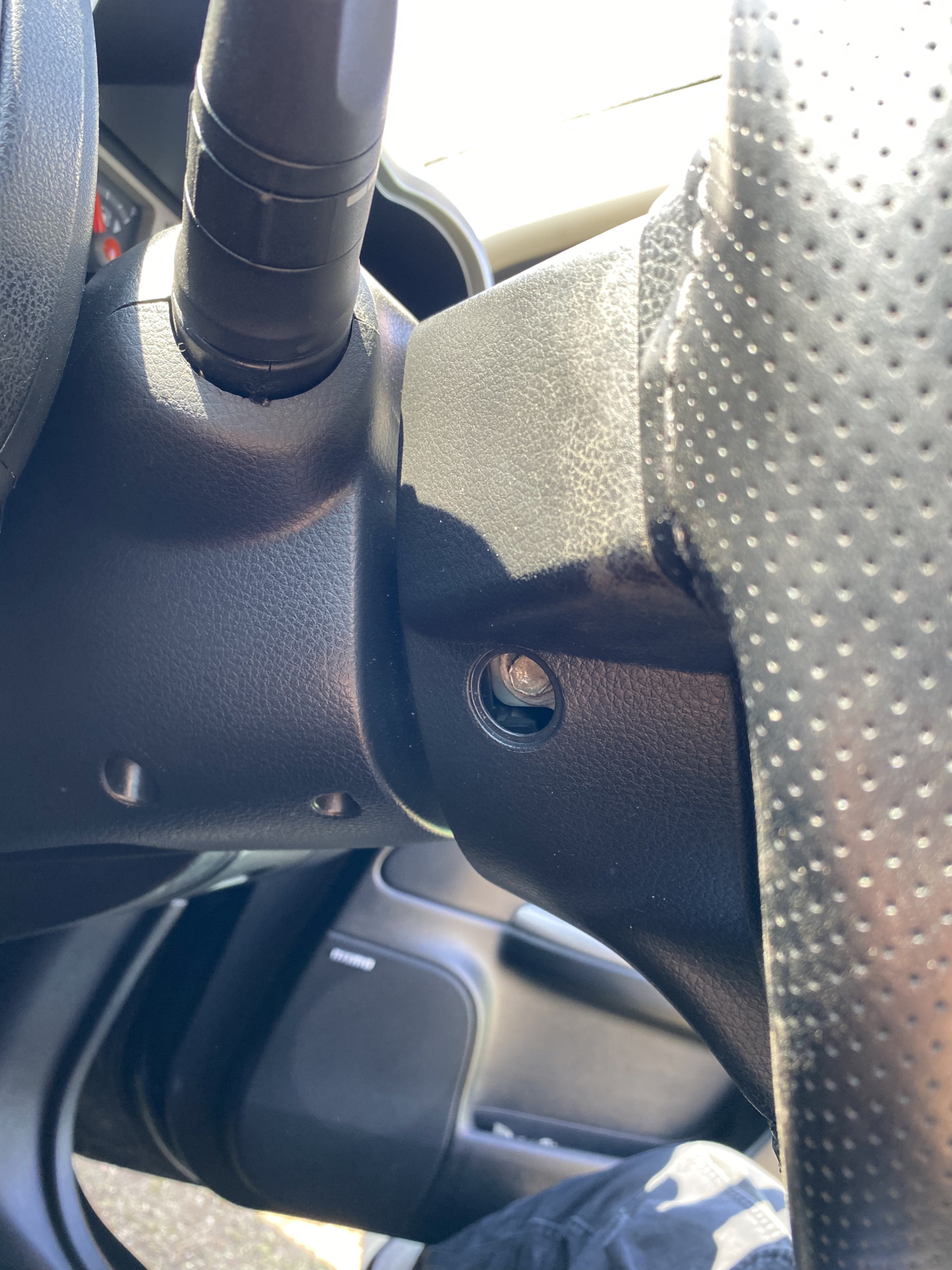 Дребезжание, стук, грюк биения в районе сигнала руля на Nissan Note ...