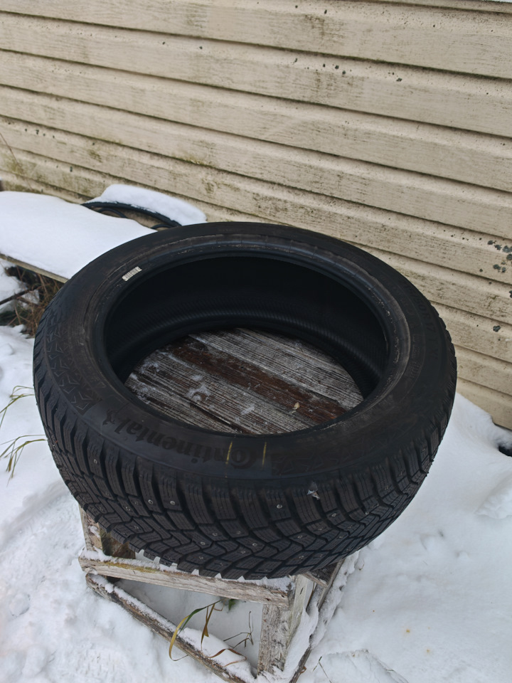 Шины зимние шипованные Continental 215/50 R17 на Skoda Octavia A7 Mk3 ...