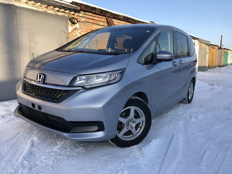 — — Honda Freed (2G)