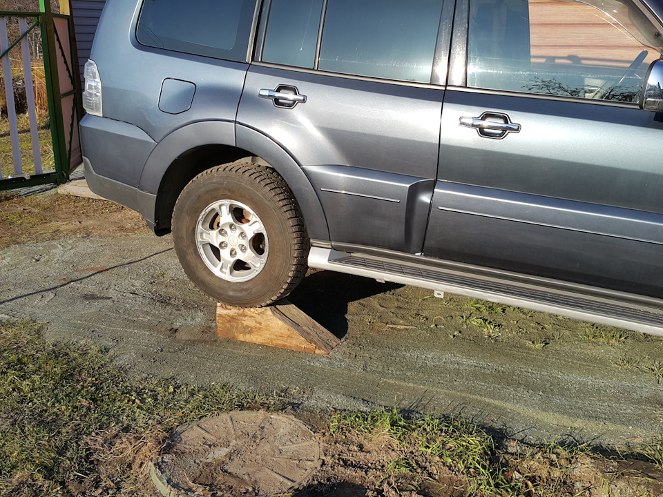 Фото в бортжурнале Mitsubishi Pajero (4G)