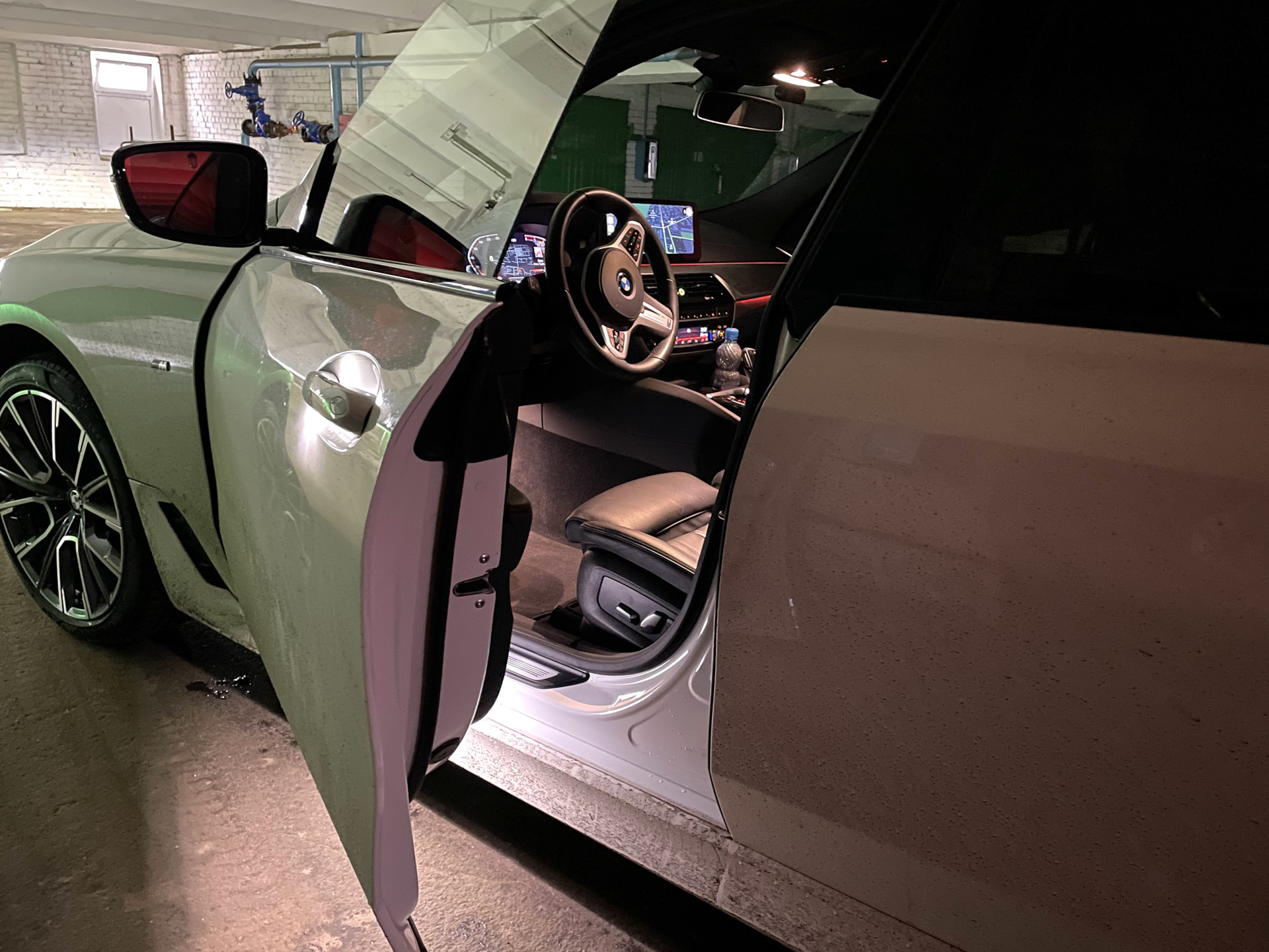 Сломался доводчик и в столь фиговое время — BMW 6 series GT, 3 л, 2021 ...