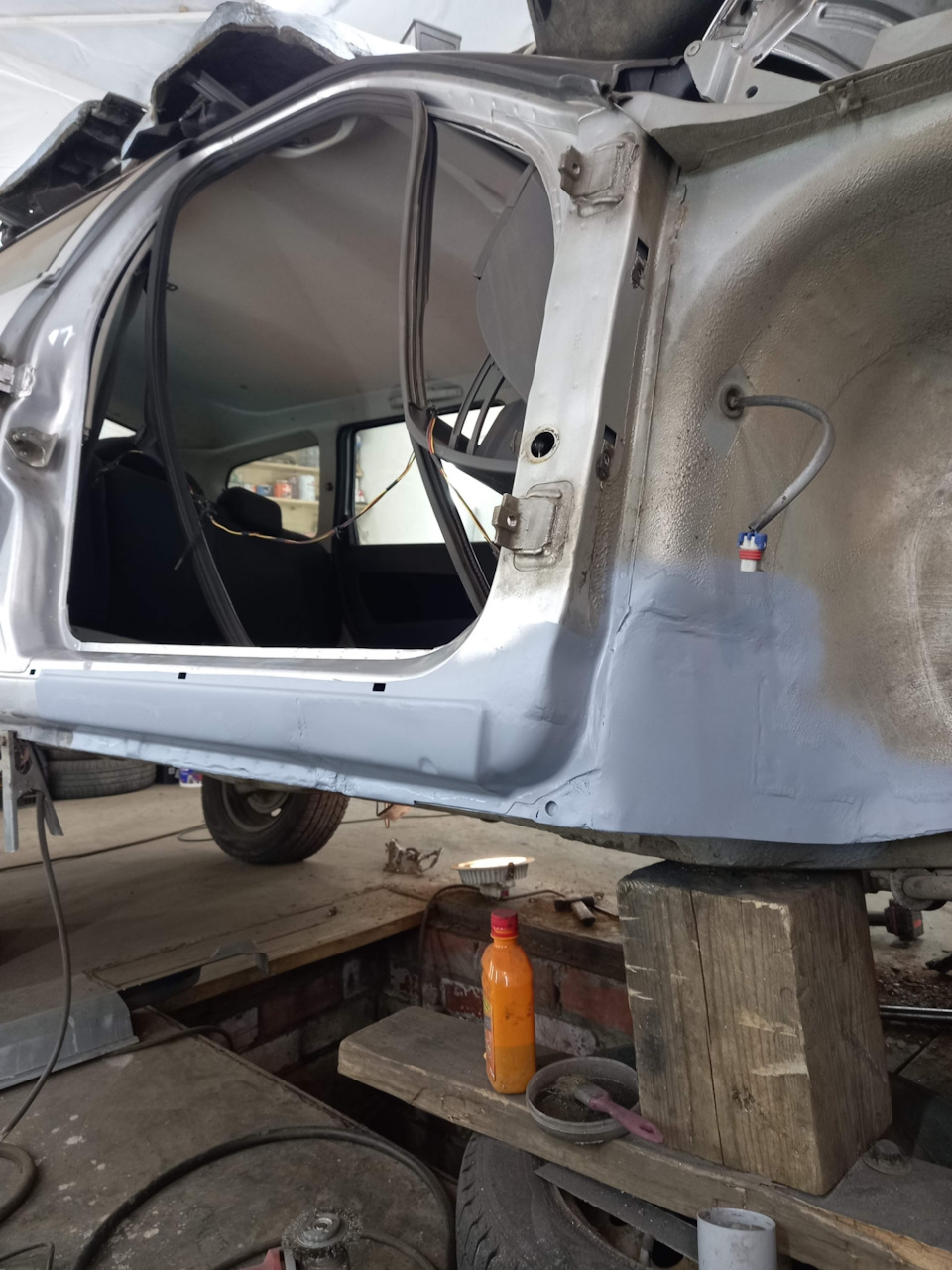 Заварил порог все загрунтовал — Lada Приора универсал