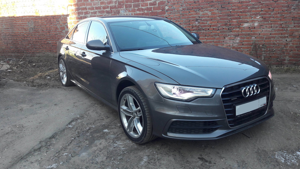 Активация включения/отключения дневных ходовых огней в меню на Audi A6 ...