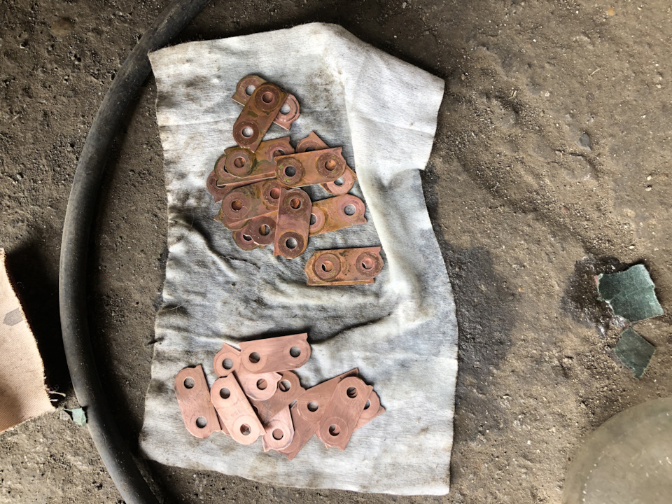 Чистка клемм ВВБ и вентилятора охлаждения — Toyota Prius (30), 1,8 л ...