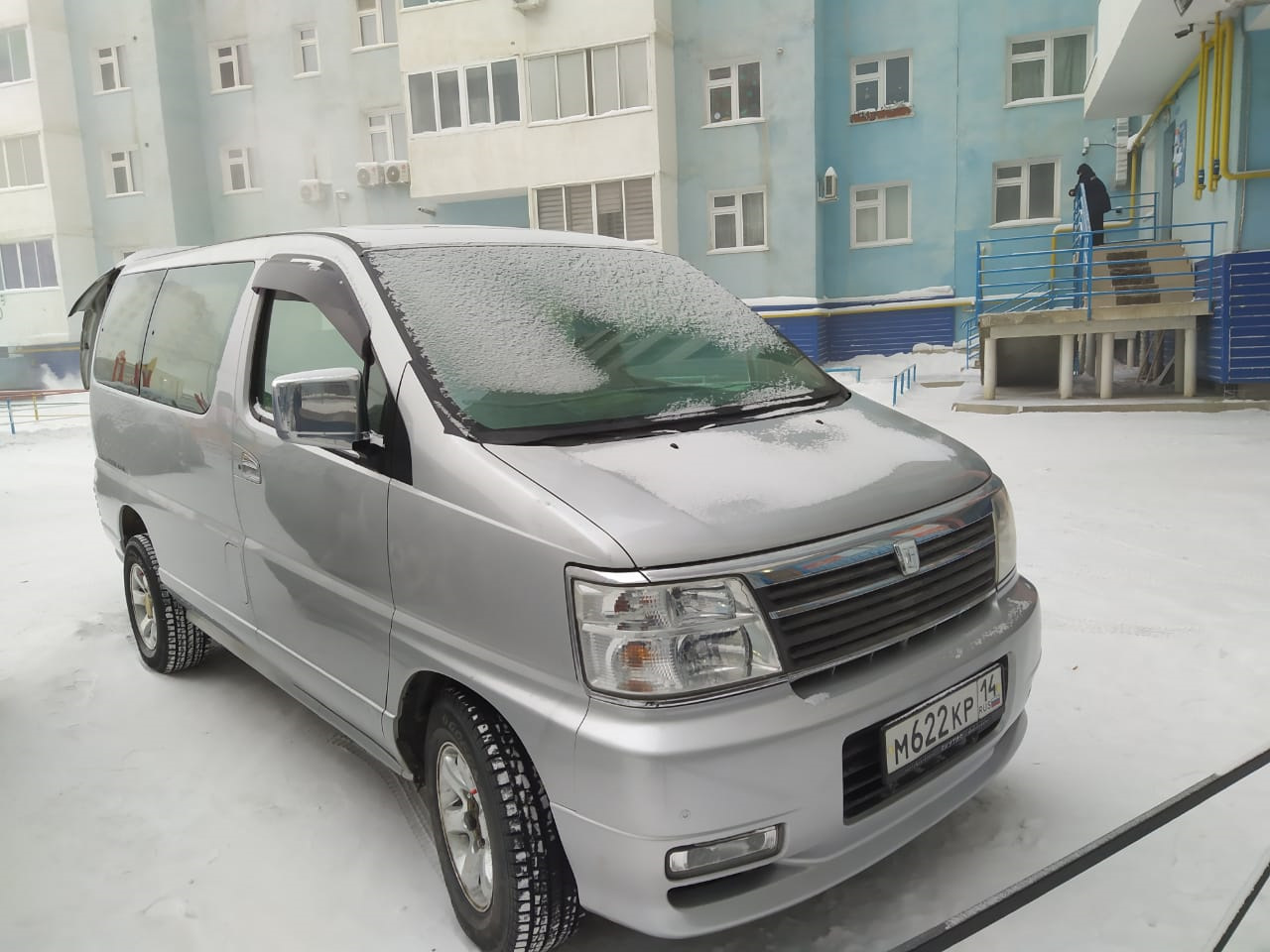 Nissan Elgrand e50