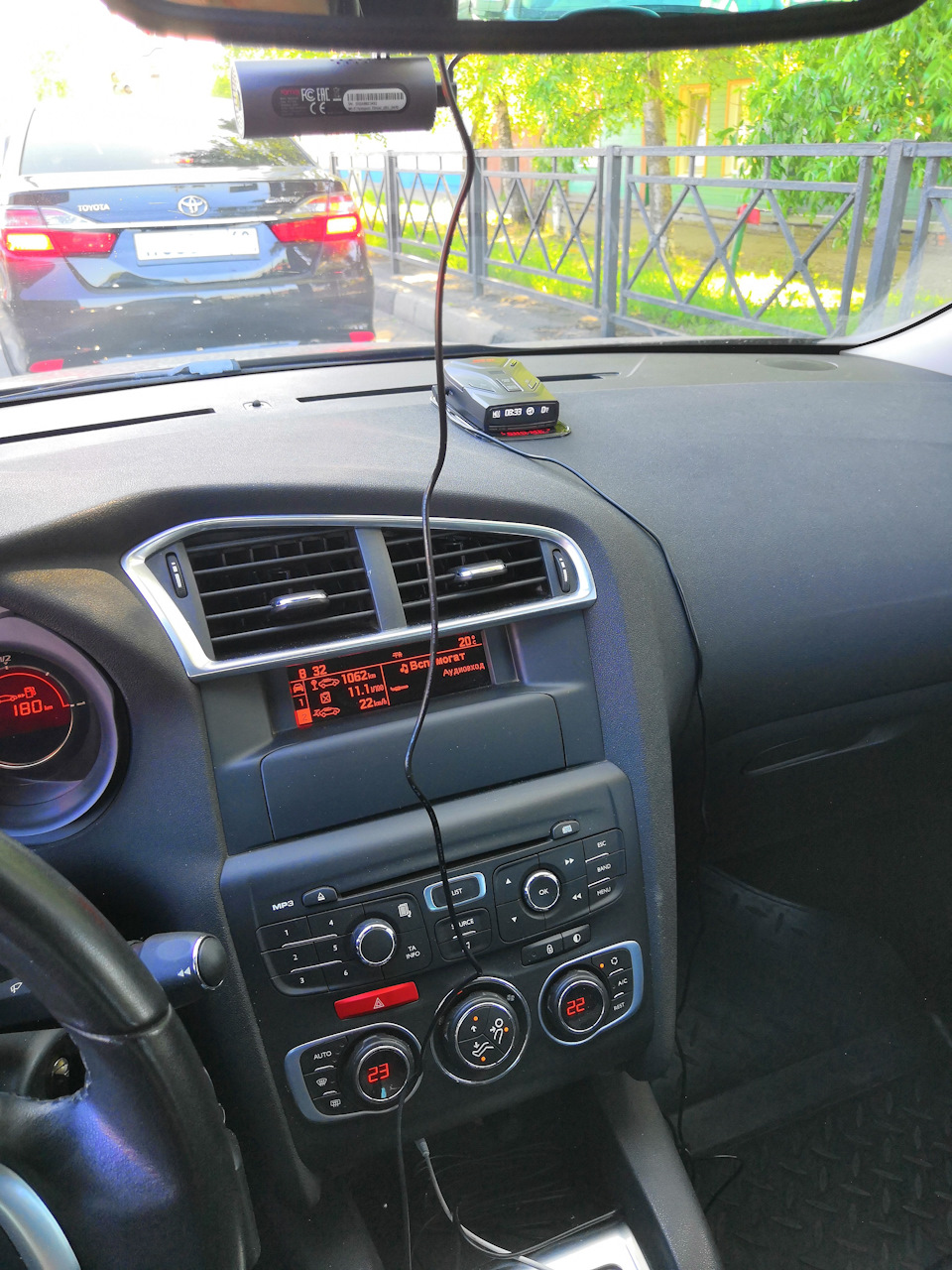 Как запитать регистратор с радар-детектором — Citroen C4 (2G), 1,6 л ...