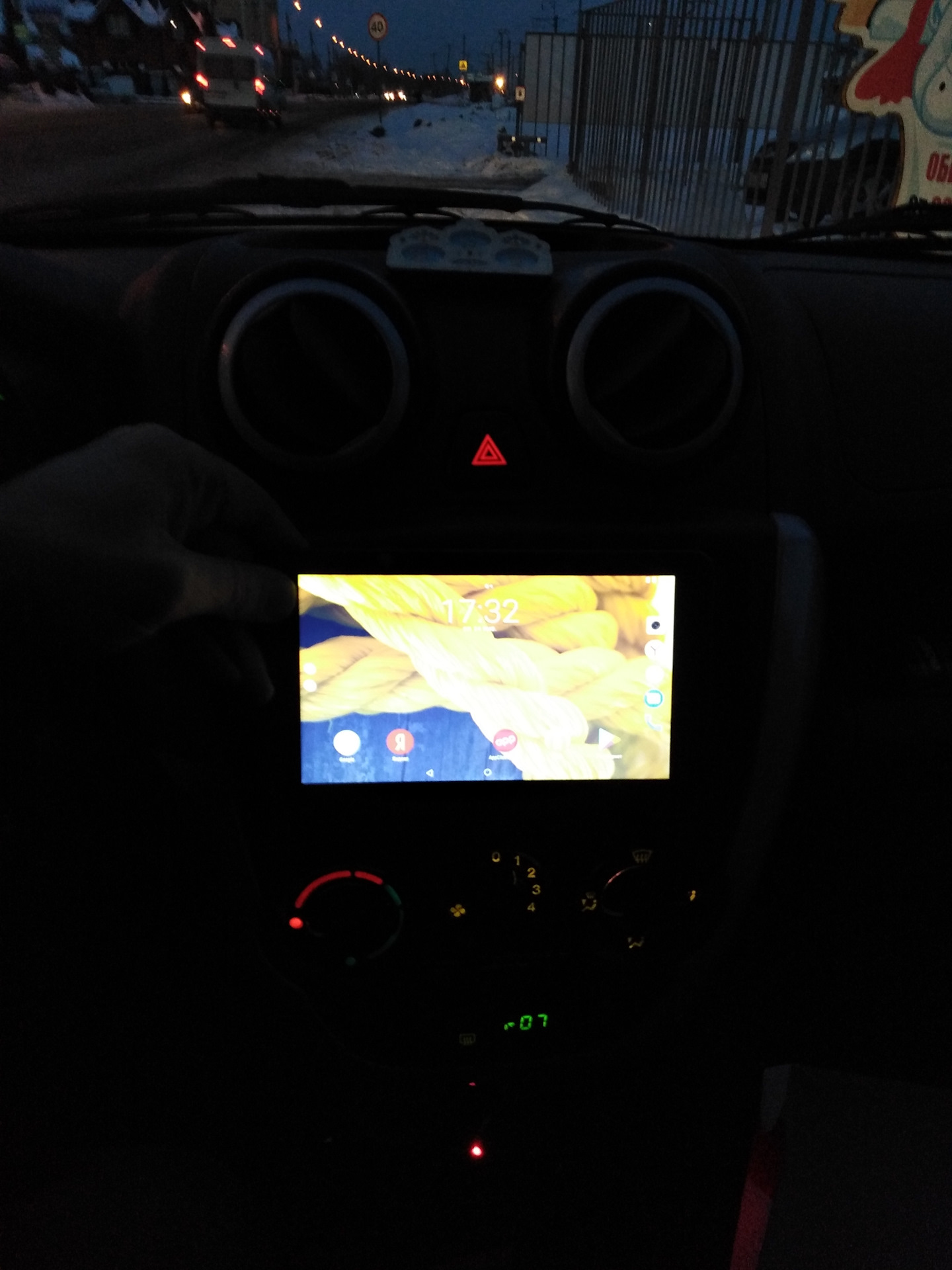 Планшет в гранту — Lada Гранта Лифтбек (1G), 1,6 л, 2018 года ...
