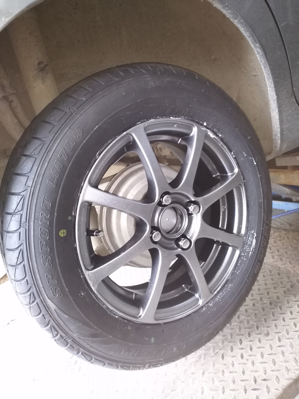 Всборе. — Chevrolet Aveo 5-door (1G)