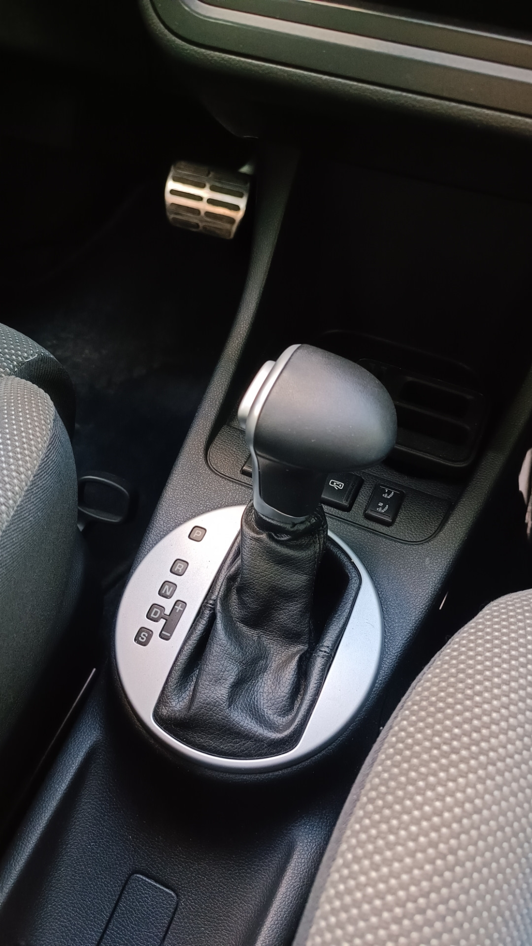 9* Новый селектор АКПП — Skoda Fabia Mk2, 1,6 л, 2010 года | стайлинг ...