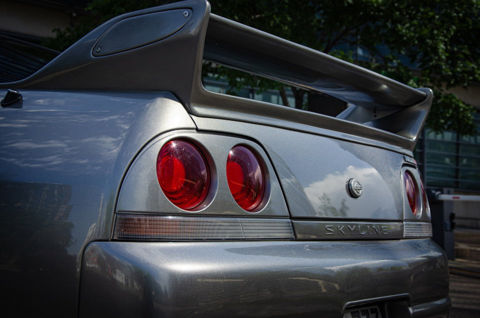 Nissan Skyline r33 розовый